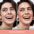 thumbnail image 2 of Crema solar Blush + Bronzer IT Cosmetics Glow w/ Confidence, 2 of 7