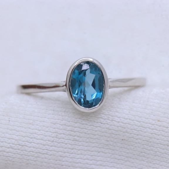 Blue Topaz ring, Oval cut gemstone ring, engagement ring 925 sterling silver ring
