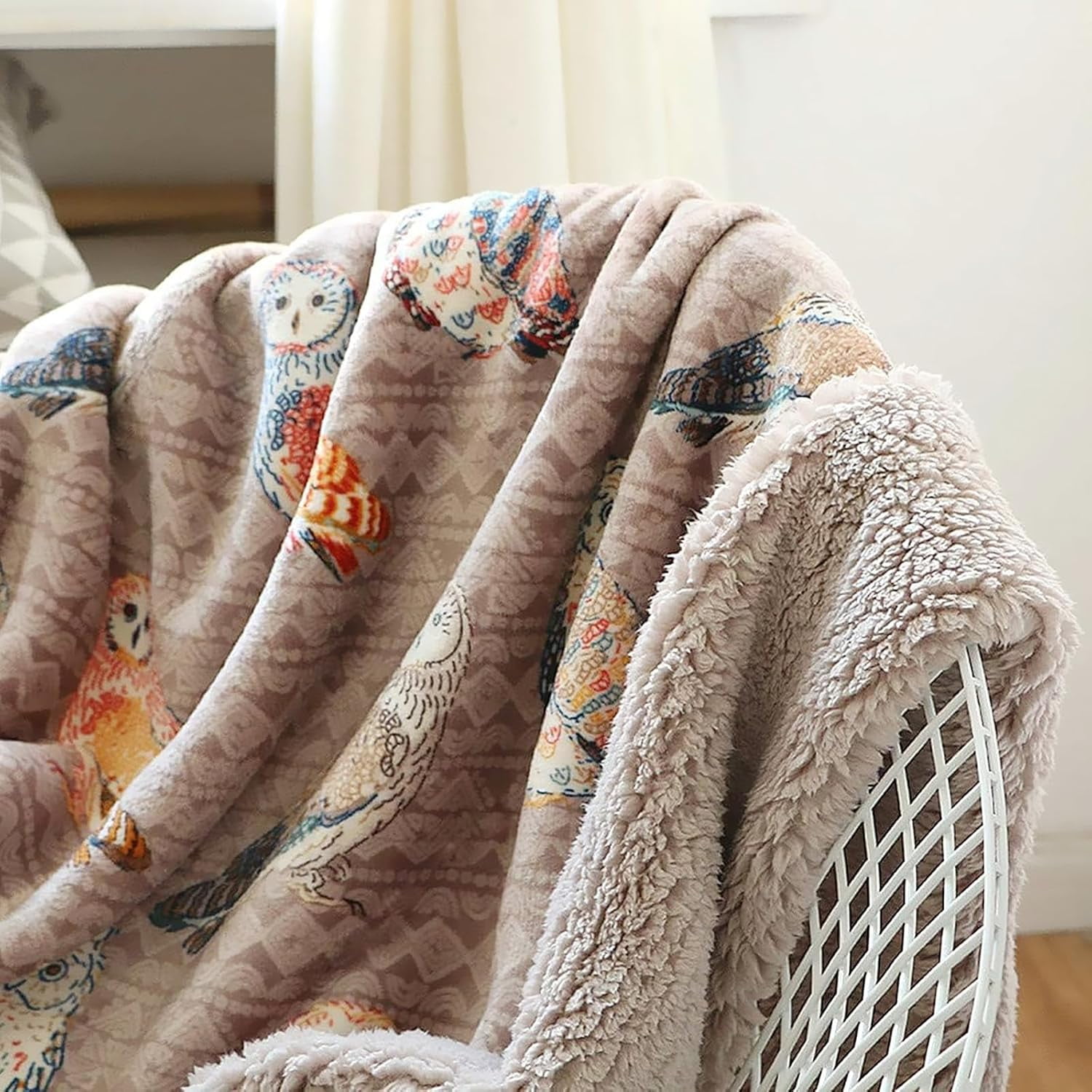 Levinis Owl Throw Blanket Queen Size 80'' x 90'', Soft Cozy Warm Throw Blanket for Bed/Couch/Sofa/Camping, Great Gift for Women's Day,Mother's Day,Father's Day,Thanksgiving,Christmas,Hallows' Day