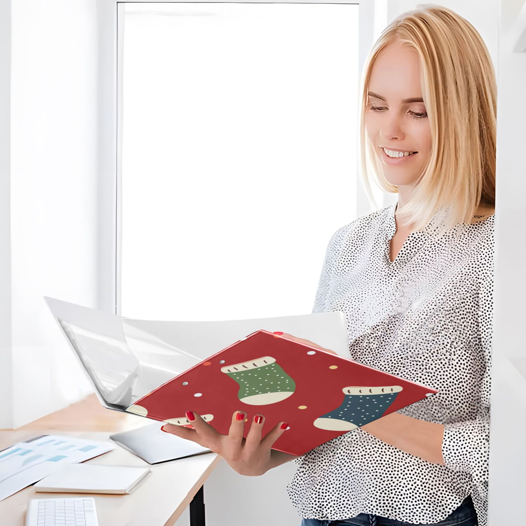 Christmas Socks Colorful 3 Ring Binders 1.5 inch Hardcover File Folders with Interior Pockets A4 Size Organizer for School Office Hospital