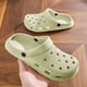 thumbnail image 1 of Zapatos de verano Con agujeros para hombre y mujer, zapatillas de playa lisas de EVA, zapatillas antideslizantes para jardín al aire libre, sandalias Baotou informales a la moda para parejas, 2023 Qiuyongming unisex, 1 of 2
