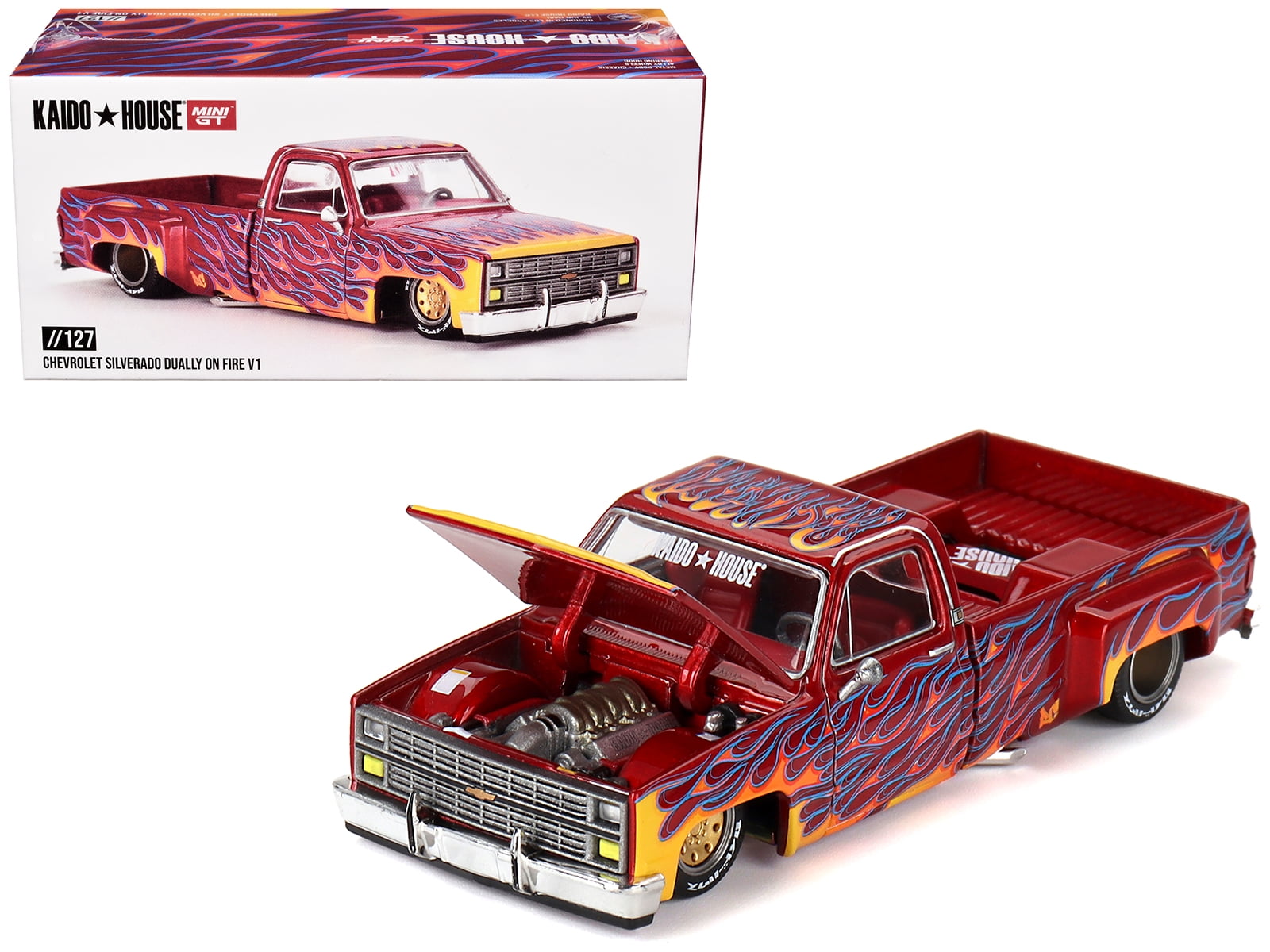Maisto 11404-22C 1 to 64 Scale 2006 Dodge Magnum R-T Red