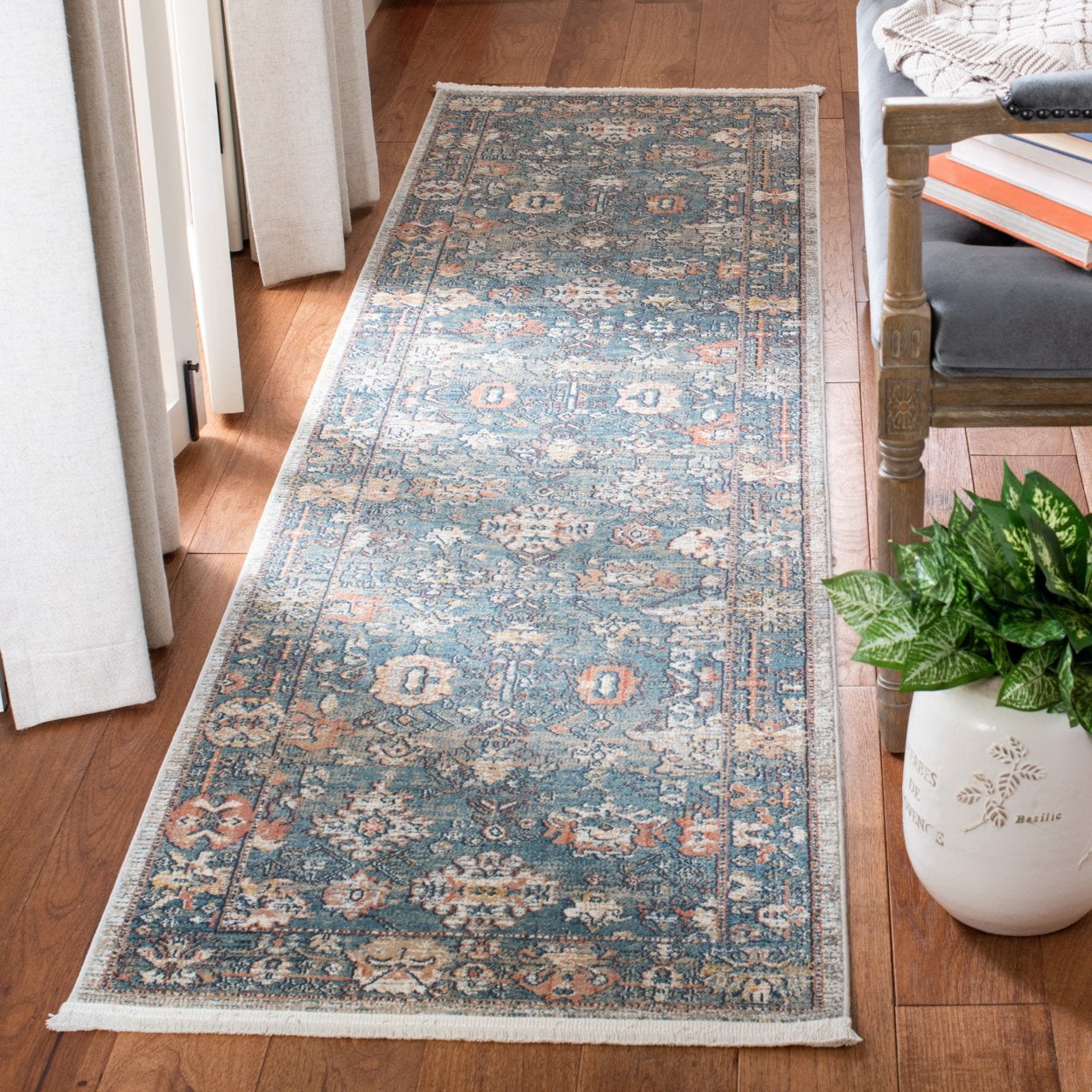 SAFAVIEH Victoria Michayla Floral Bordered Area Rug, Blue/Ivory, 4' x 6'
