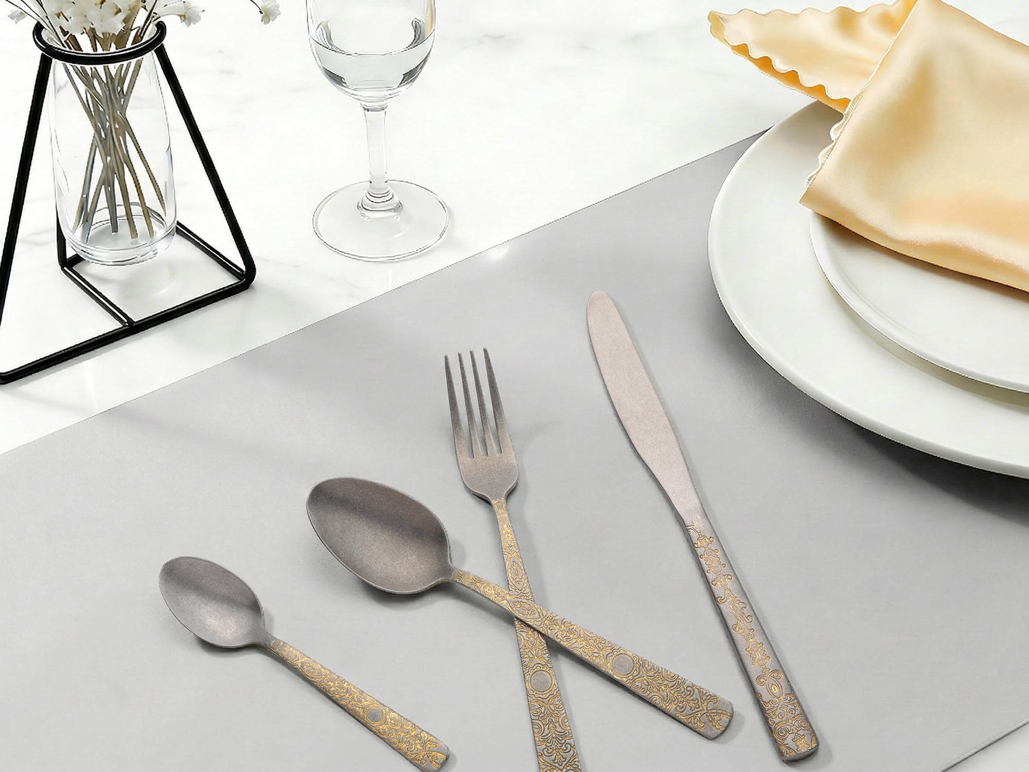 Unique Bargains Stainless Steel Floral Flatware Set for Many Occasions Retro Gold 4pcs