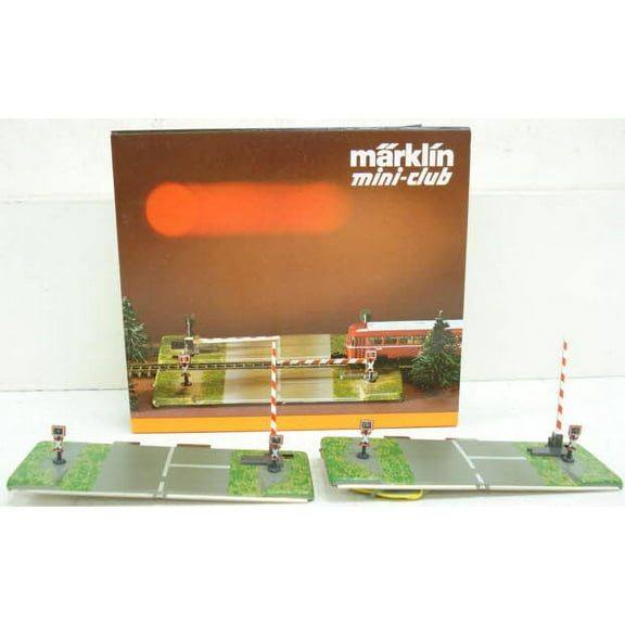 Marklin 8992 Z Crossing Gate Set (Set of 2)
