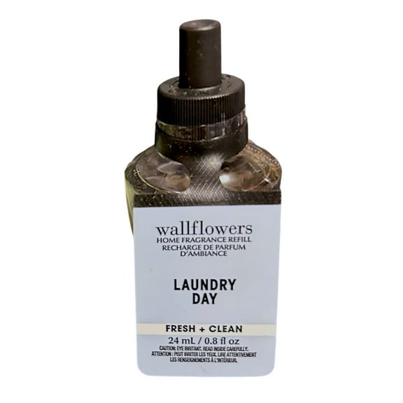 Bath and Body Works Laundry Day Fresh   Clean Wallflowers (0.8 FL OZ / 24 mL)
