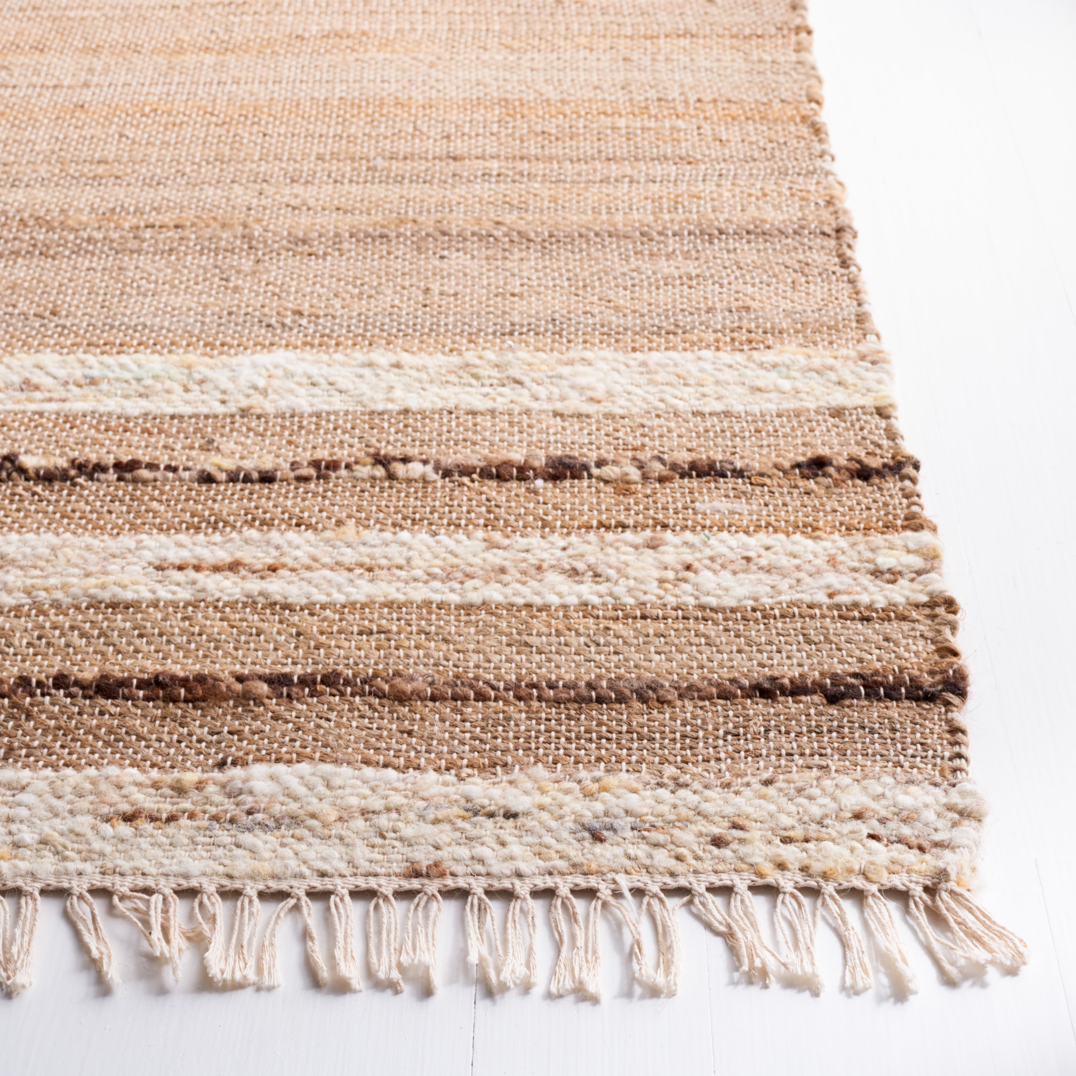SAFAVIEH Natura Isabel Striped Area Rug, Natural/Brown, 5' x 8'