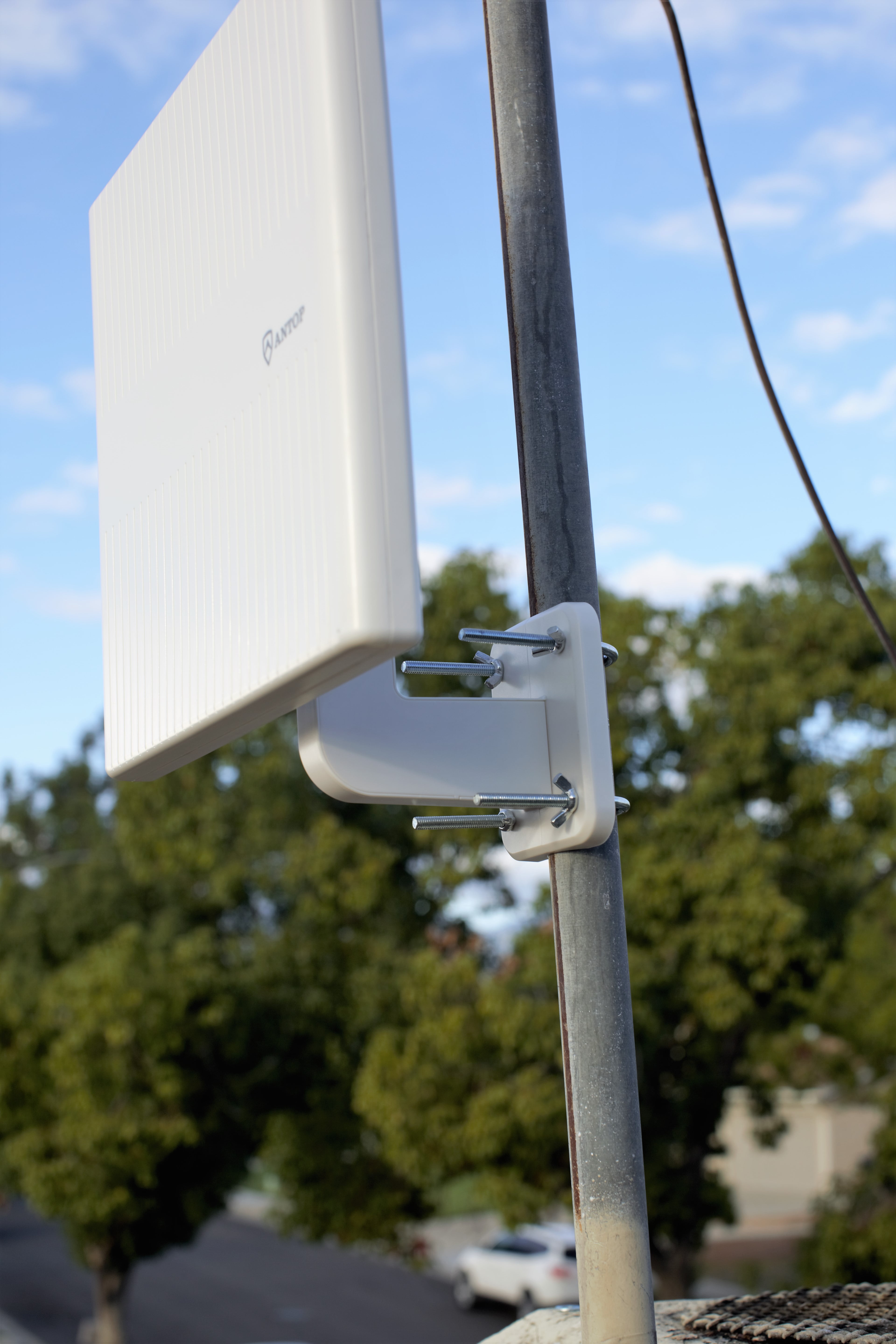 ANTOP Butterfli Outdoor HDTV Antenna, White