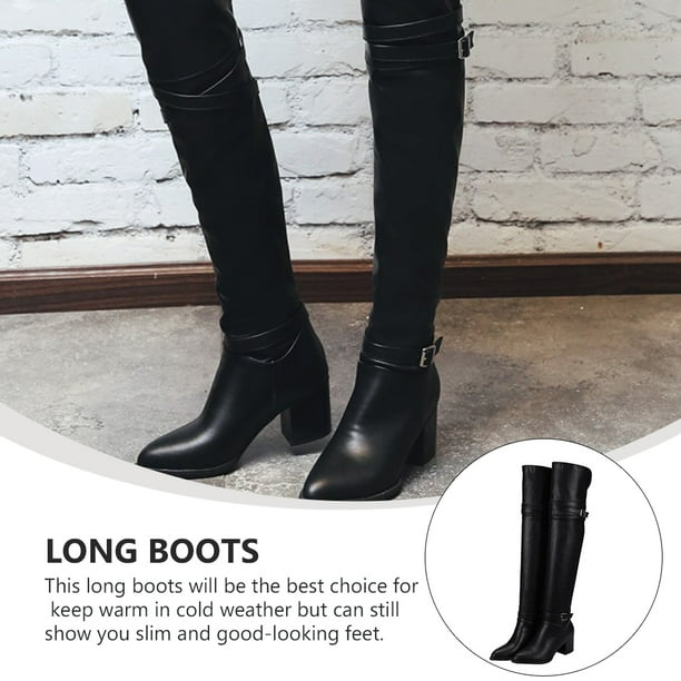 Paire de bottes femme sale
