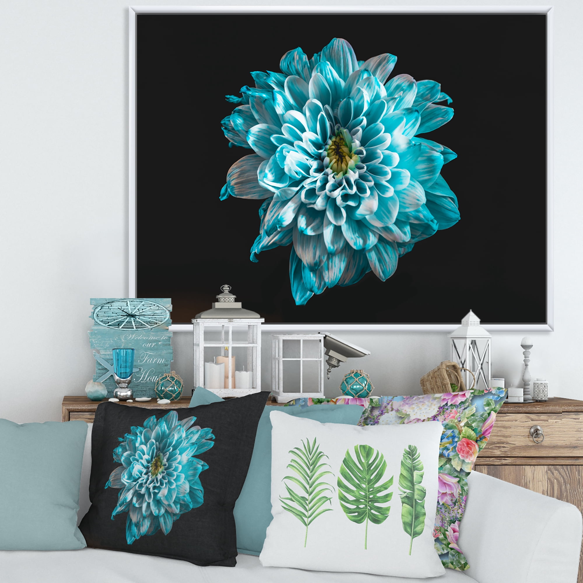 Designart 'Close Up Of Flower With White and Blue Petals' Traditional Framed Canvas Wall Art Print