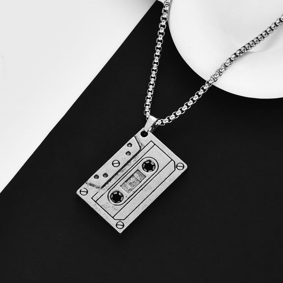 Vintage 70s 80s Casette Tape Audiotape Pendant Necklace for Women Men Silver Plated Retro Personalized Music Tape Metal Charm Adjustable Chain Necklace for Hip Hop Party Music Lover Fashion Jewelry