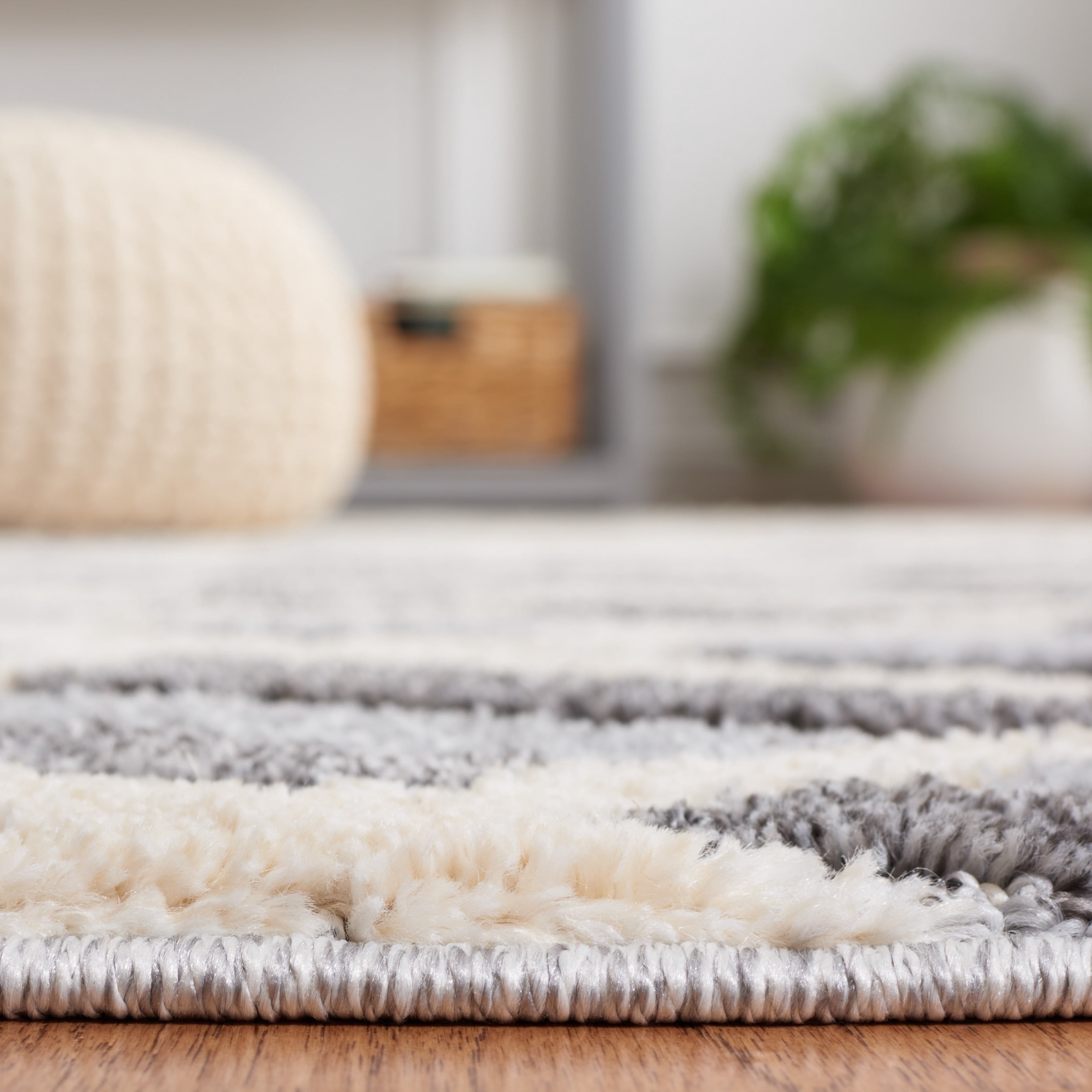 SAFAVIEH Martha Stewart Lucia Shag Area Rug, Ivory Grey/Dark Grey, 6'7" x 9'