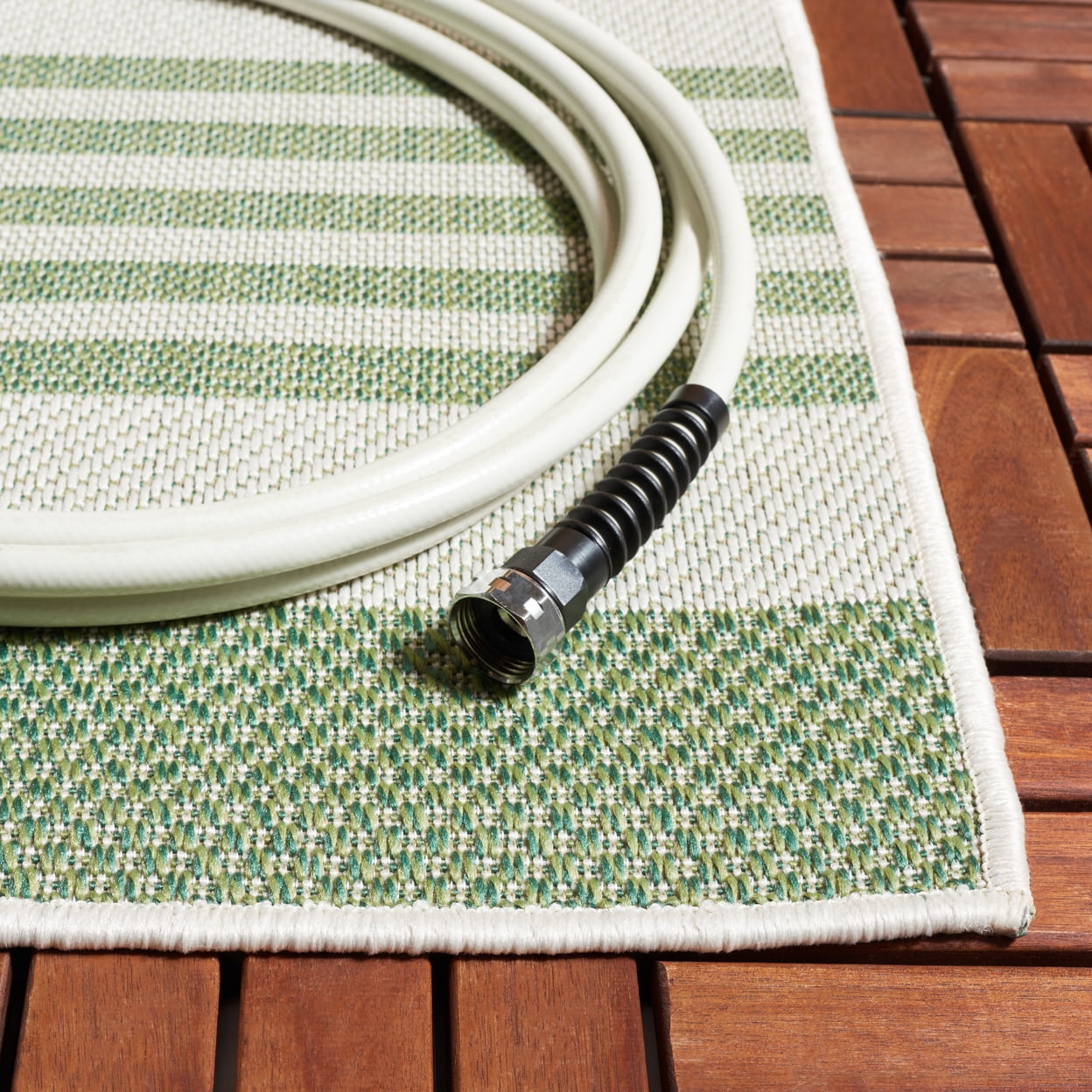 SAFAVIEH Machine Washable Rug Indoor/Outdoor Bermuda Collection - Bermuda Valentina Striped Indoor/Outdoor Area Rug, Green/Ivory, 6'7" x 6'7" Round