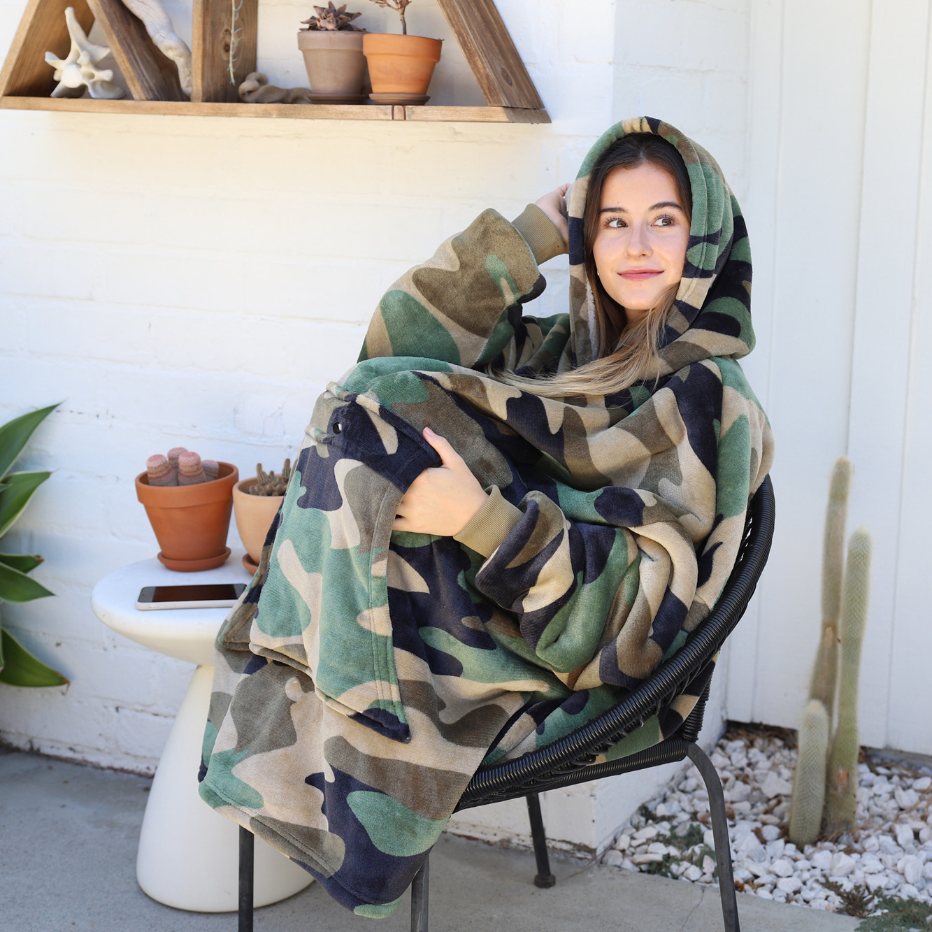 Tirrinia Oversized Blanket Hoodie, Wearable Fluffy Sherpa Blanket, Cozy Sweatshirt Blanket Gift for Adult Women Men Girlfriend