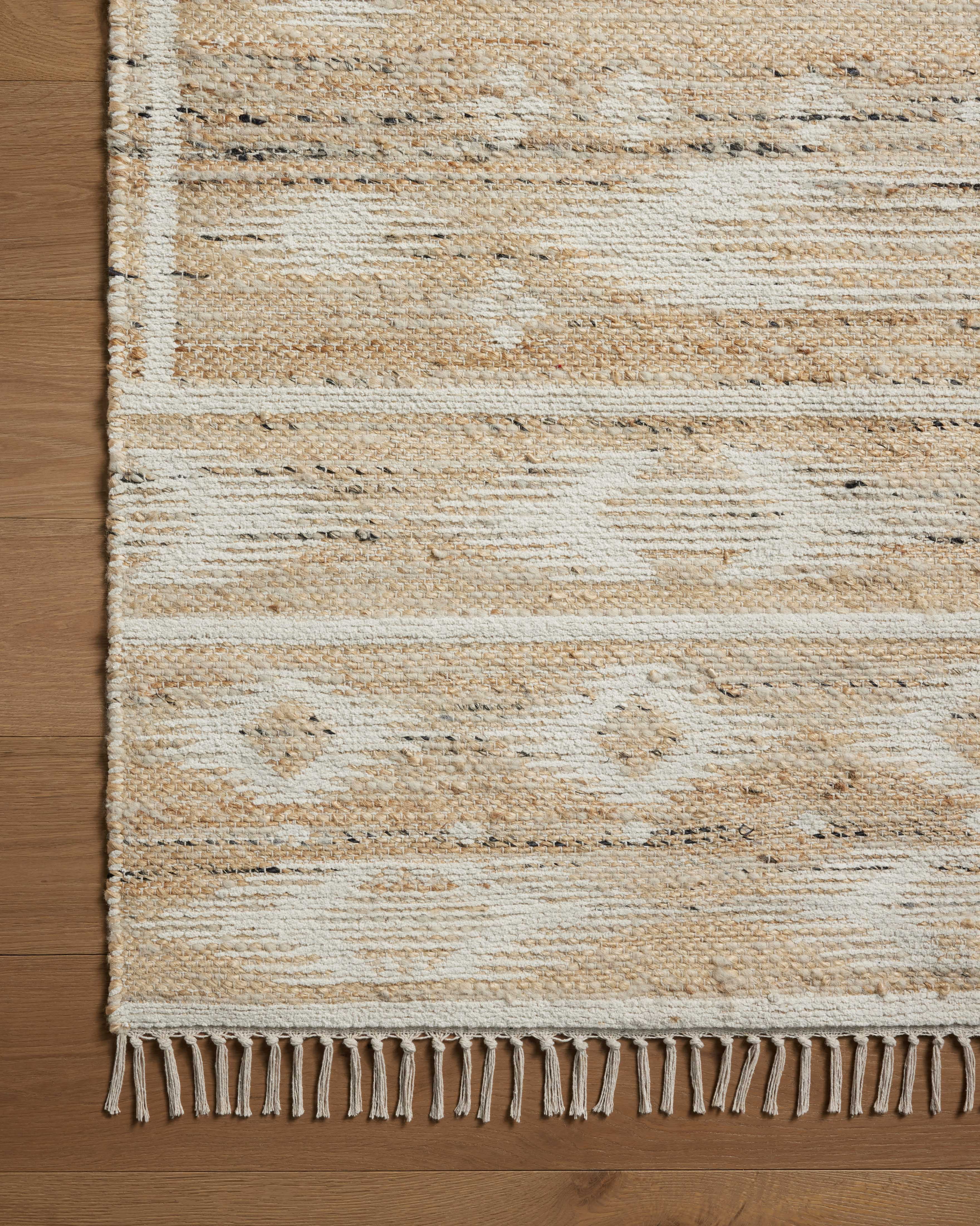 Angela Rose x Loloi Rivers Natural / Ivory 3'-6" x 5'-6" Accent Rug