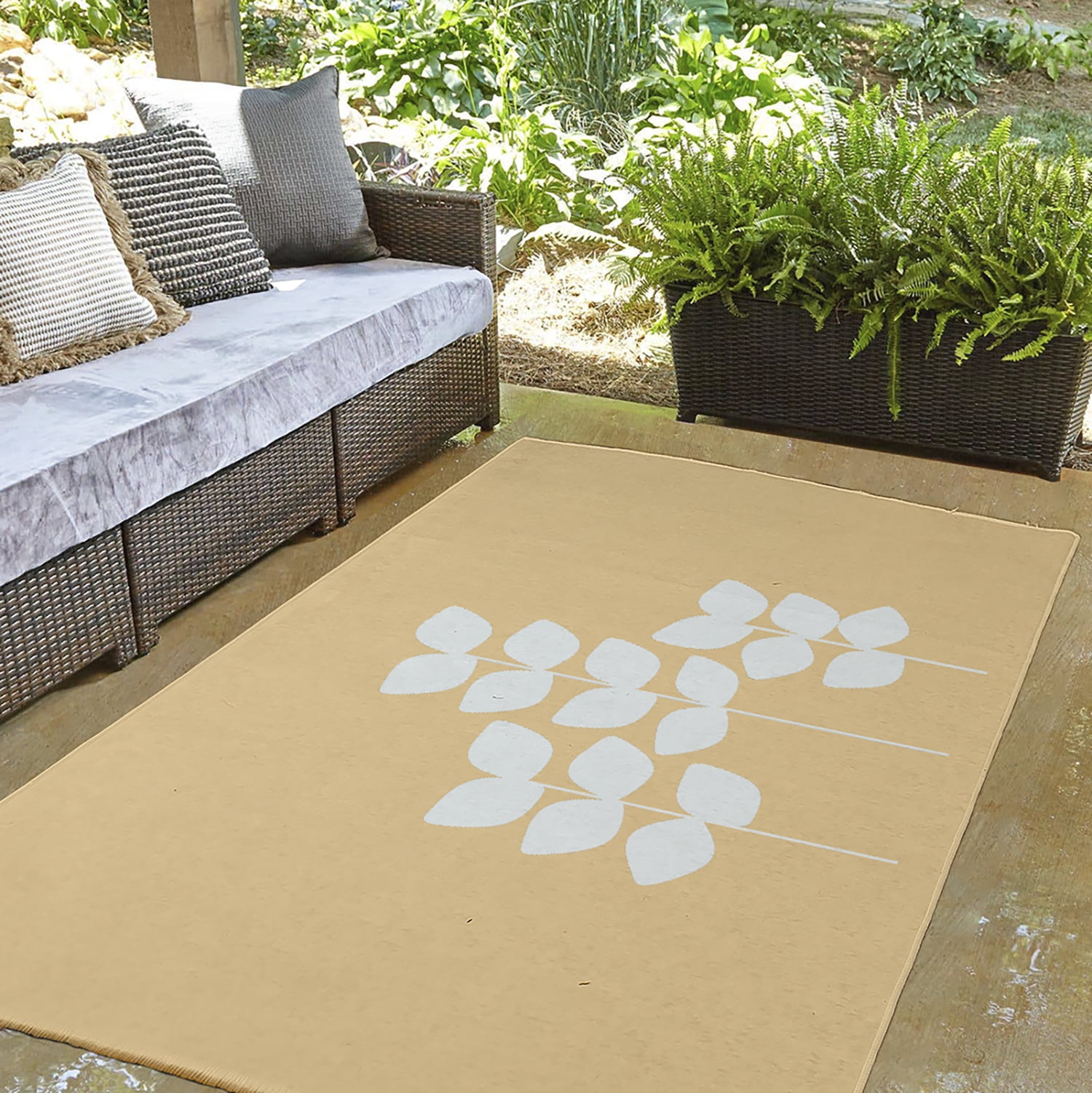 Simply Daisy 3' x 5' Yellow Simple Stems Spring Chenille Indoor/Outdoor Rug