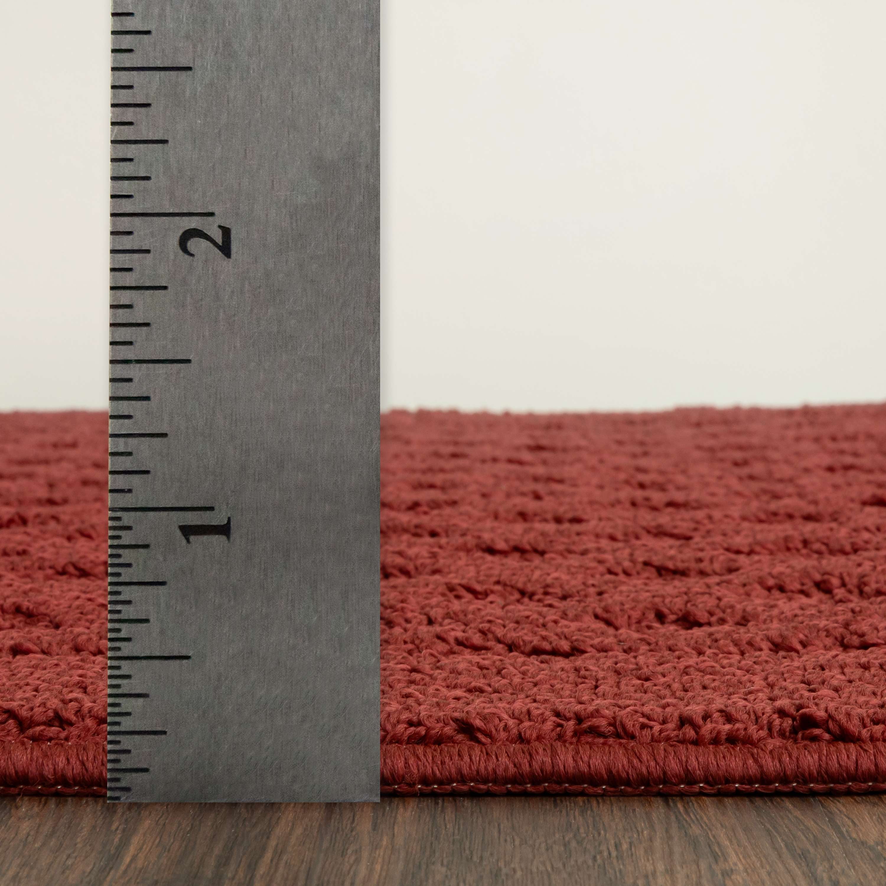 Mainstays Traditional Dylan Solid Diamond Runner Rug, Red, 2'6" x 8''