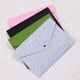 thumbnail image 4 of 4PCS A4 Carpetas de archivos Carpeta de fieltro Carpetas de documentos Portafolios de fieltro portátil Maletín (negro, gris claro, rosa, verde militar), 4 of 5