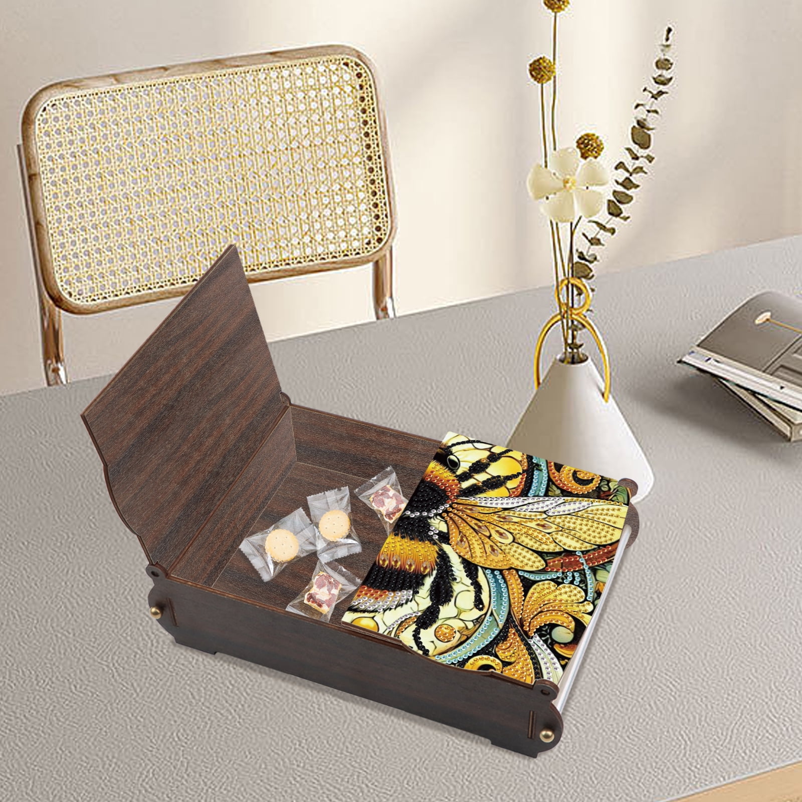 Diamond Painting Kit Storage Box, Bee Themed DIY Multi Purpose Craft Storage Box, Ideal for Home Offices and Holiday Gifts