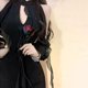 thumbnail image 4 of Vestido de gasa negra, escote pronunciado en los hombros A5H8, 4 of 7