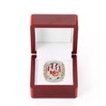 thumbnail image 1 of Anillo oficial del campeonato del Super Bowl de los Kansas Chiefs Un anillo resistente y compacto, 1 of 2