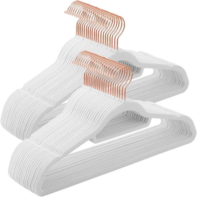 Juego de 50 perchas SONGMICS de terciopelo, color blanco nube, UCRF021W02