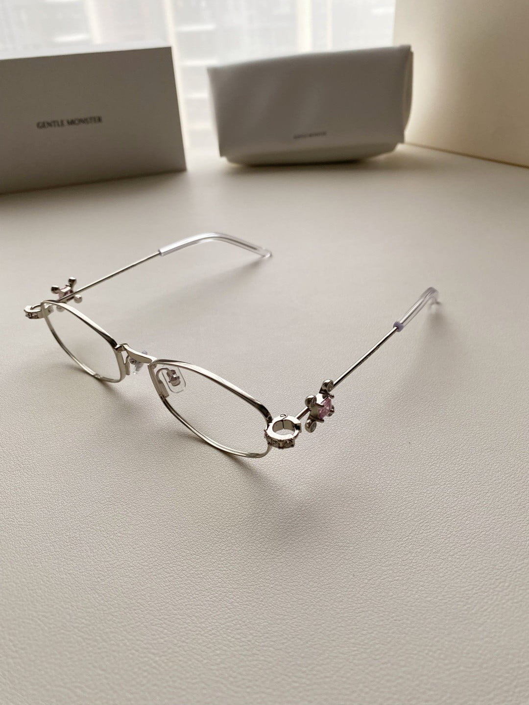 Gentle Monster Carat 02 Oval Sunglasses in Silver Metal - Walmart.com