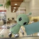 thumbnail image 5 of Lindos juguetes de peluche de extraterrestre, figura de película de ciencia ficción, extraterrestre con antena, muñecos educativos rellenos, regalos de cumpleaños, 5 of 8