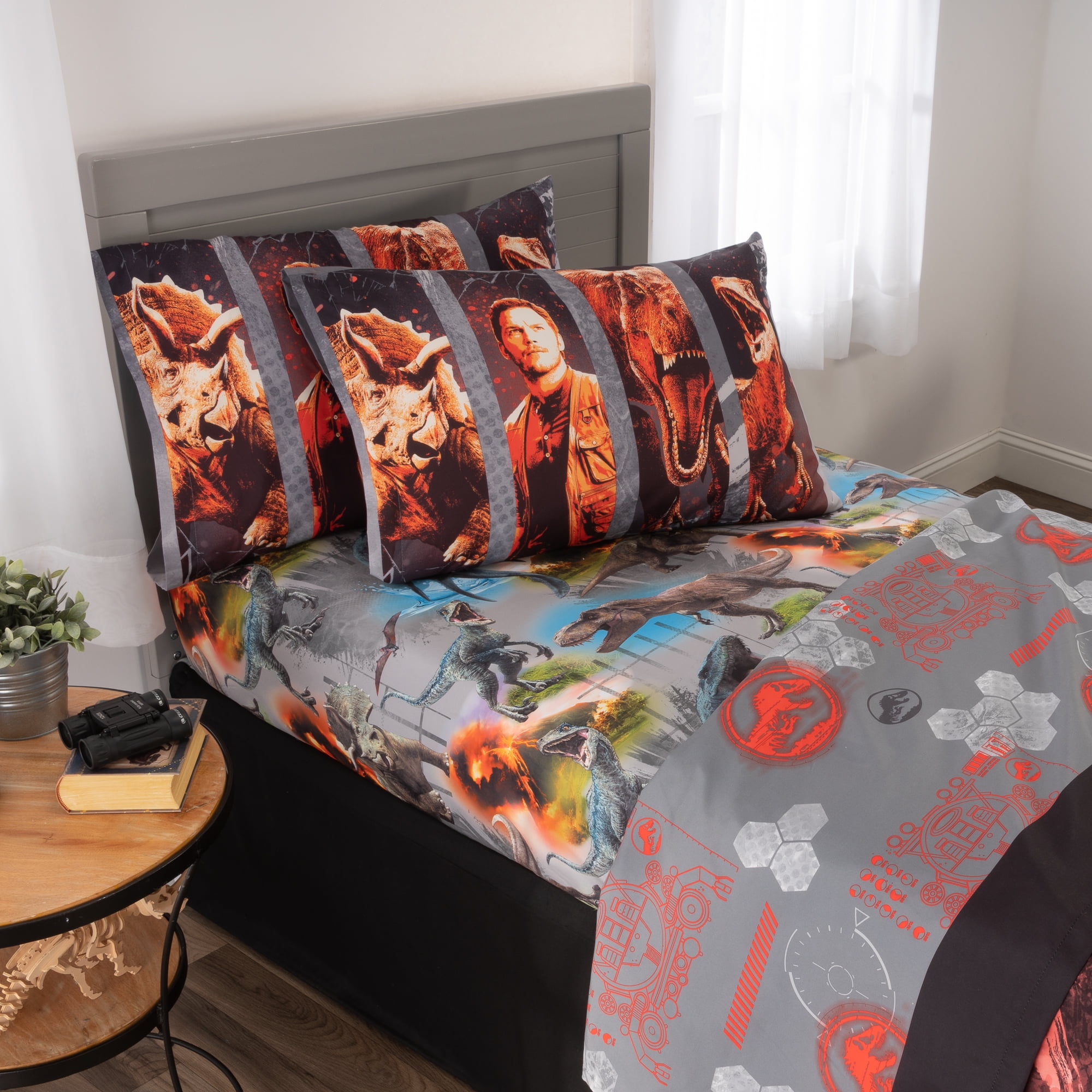 Jurassic World Brandclub Jurassic World Kids Full Bed in a Bag Comforter and Sheets Multicolor Universal
