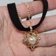 thumbnail image 5 of Gargantilla de terciopelo negro vintage, cadena de oro delicado con perlas de amor y diamantes de imitación, collar con dije gótico, joyería para mujeres y niñas ER, 5 of 5