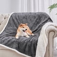 thumbnail image 2 of Colcha Waterproof Reversible Sherpa 76x102 cm, 2 of 6