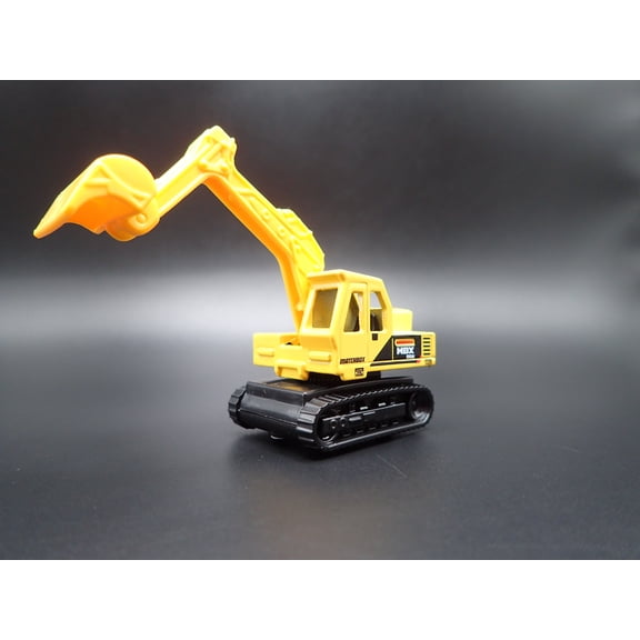 (Open Box) CONSTRUCTION EXCAVATOR YELLOW 1:64 MB SCALE DIORAMA DIECAST MODEL CAR