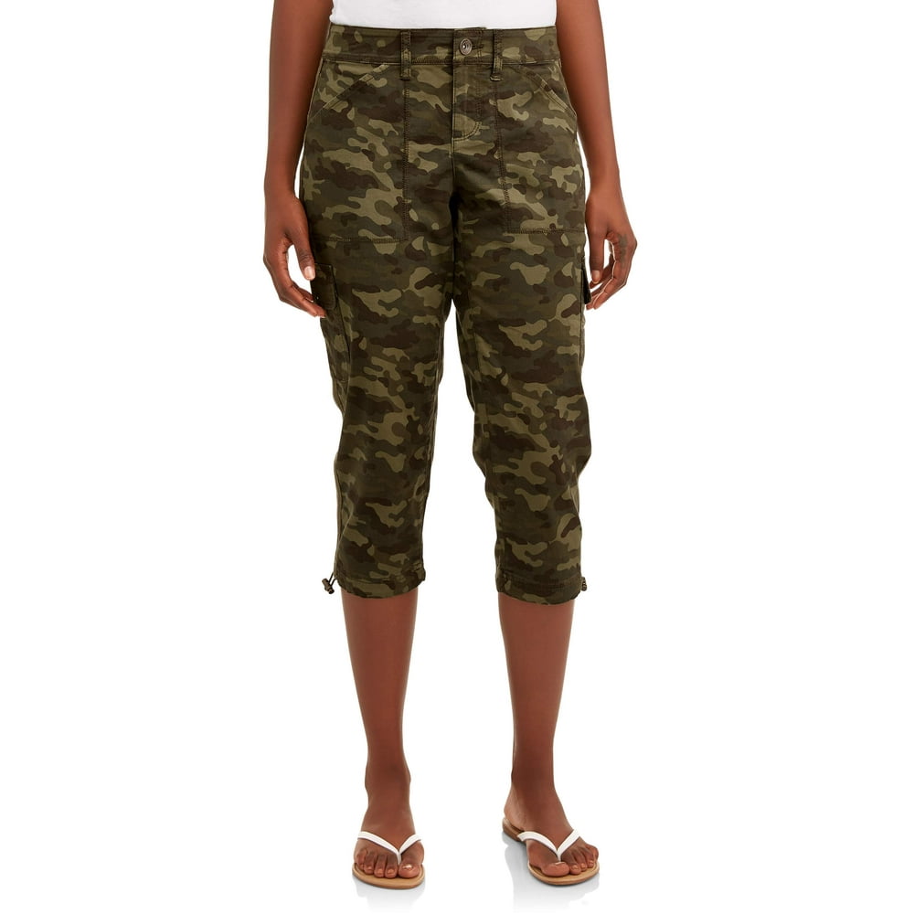 camo capri cargo pants