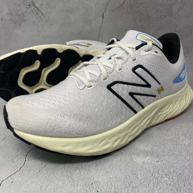 New Balance Unisex FF X Evoz V3 MEVOZLK3 White Running Shoes Sneakers Sz 10.5 2E