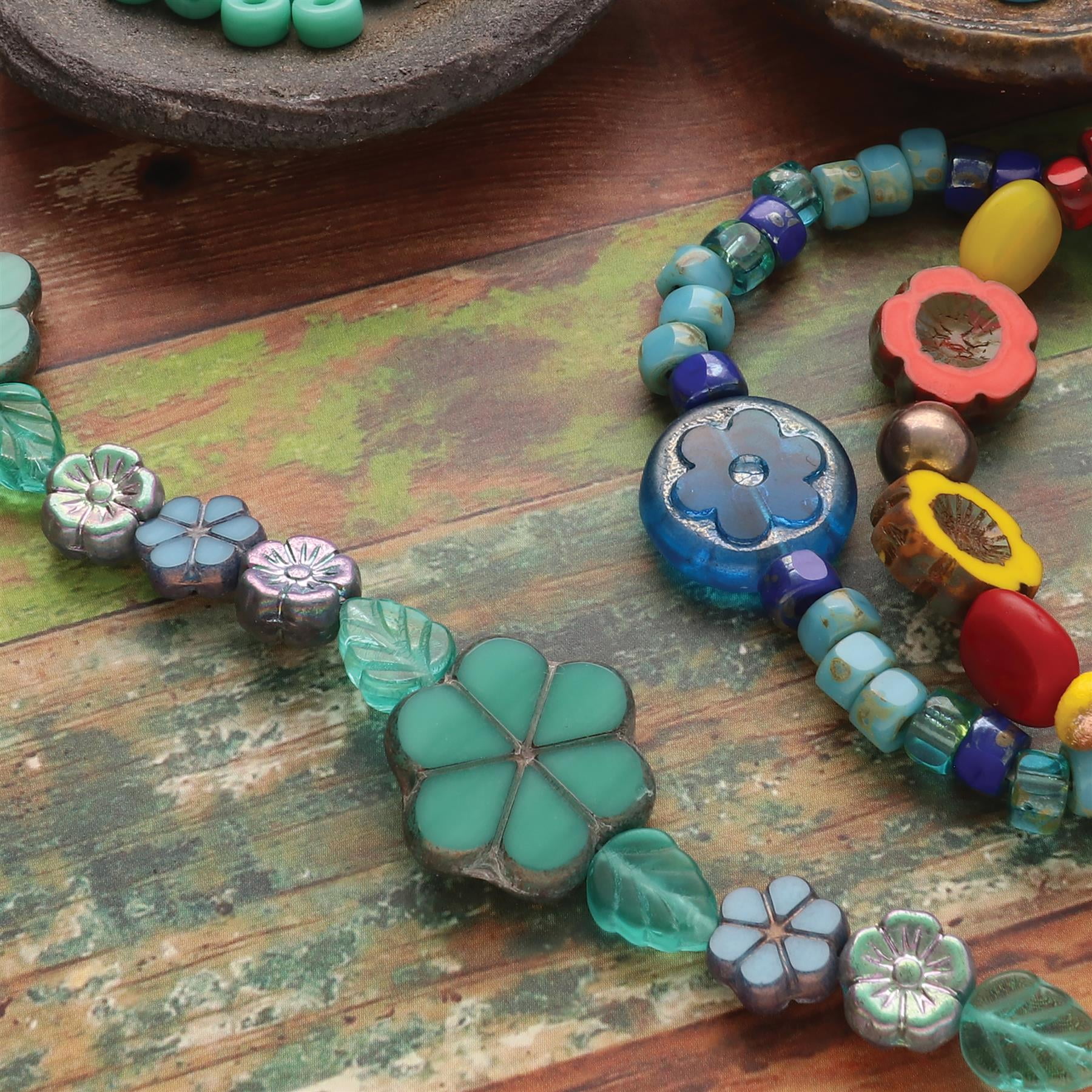 The Beadsmith Czech Glass Strands – Pressed & Table Cut Beads – 6 x 7-Inch Strands, 15 Beads Per Strand – Turquoise Santa Fe Mix – for Jewelry Making, Decorations & DIY Crafts