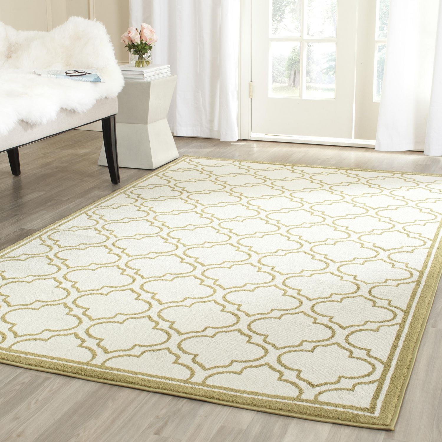 Safavieh Amherst Wilson Geometric Area Rug