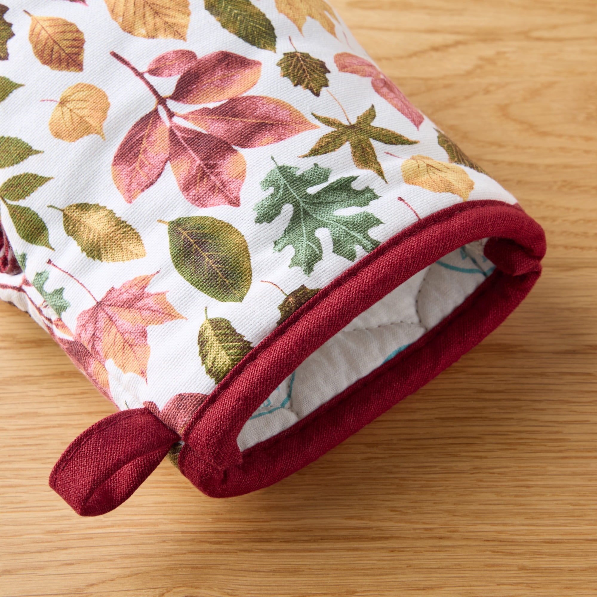 MARTHA STWEART Autumn Harvest Falling Leaves Mini Oven Mitt 2-Pack Set, 100% Cotton with Decorative Non-Slip Silicone Grip, Heat Resistant, Tan/Red/Green, 5.5"X8"
