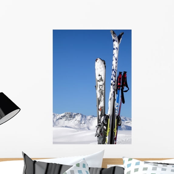 Photo Ski Wall Mural by Wallmonkeys Peel and Stick Graphic (24 in H x 16 in W) WM272678