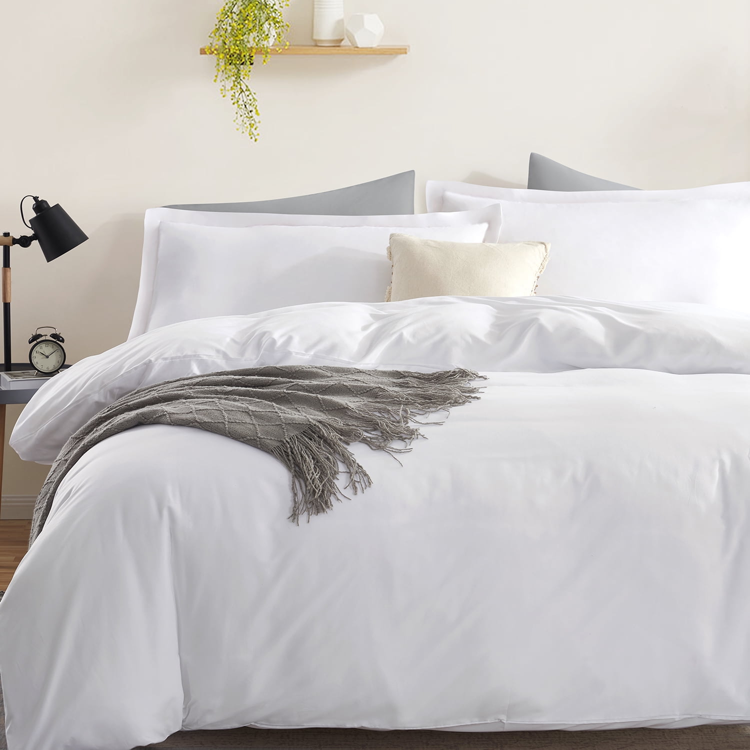 Virtu 3pc Duvet Cover Set, Luxury Microfiber Bedding Set Queen with Pillow Shams, White