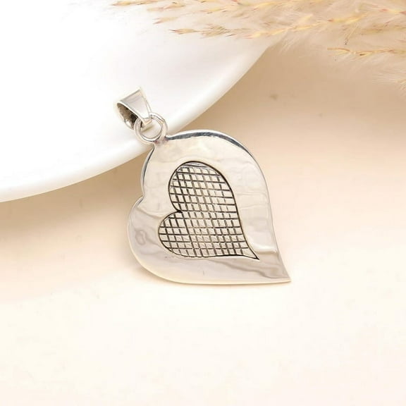 AG 925 Jewellery Heart Shape Hammered Silver Pendant, Sterling Silver