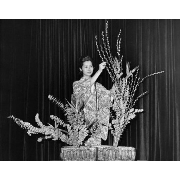Download Young woman arranging flowers Japan Poster Print (24 x 36 ...