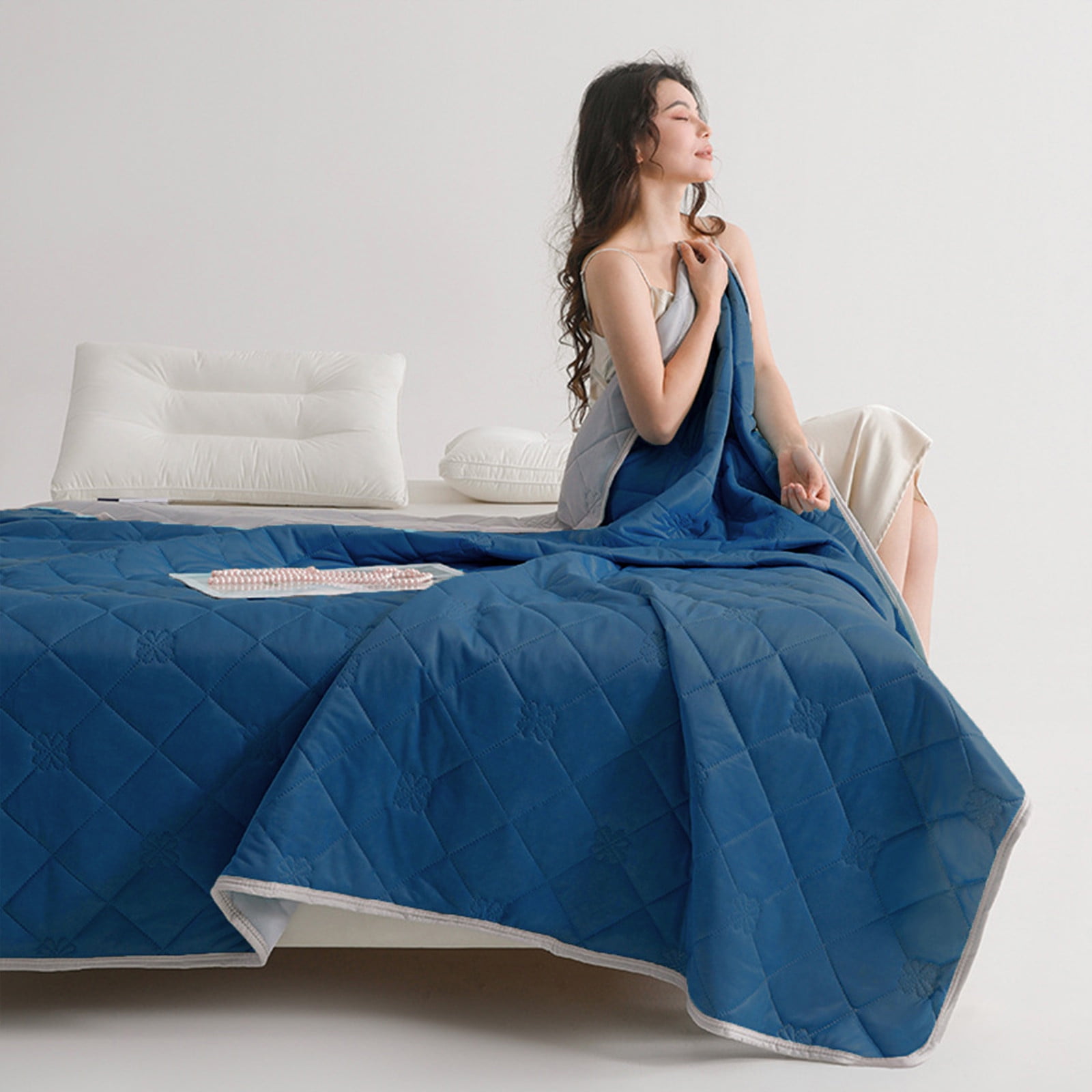 All-Season Soft Cooling Quilt - Breathable Diamond Stitching & Machine-Washable Bedding for Hot Sleepers, Home Essentials & Gift-Ready Luxury Comfort