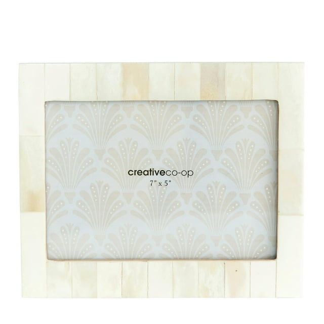Creative Co-Op White Resin Photo Frame with Beige Accents (Holds 5" x 7" Photo)