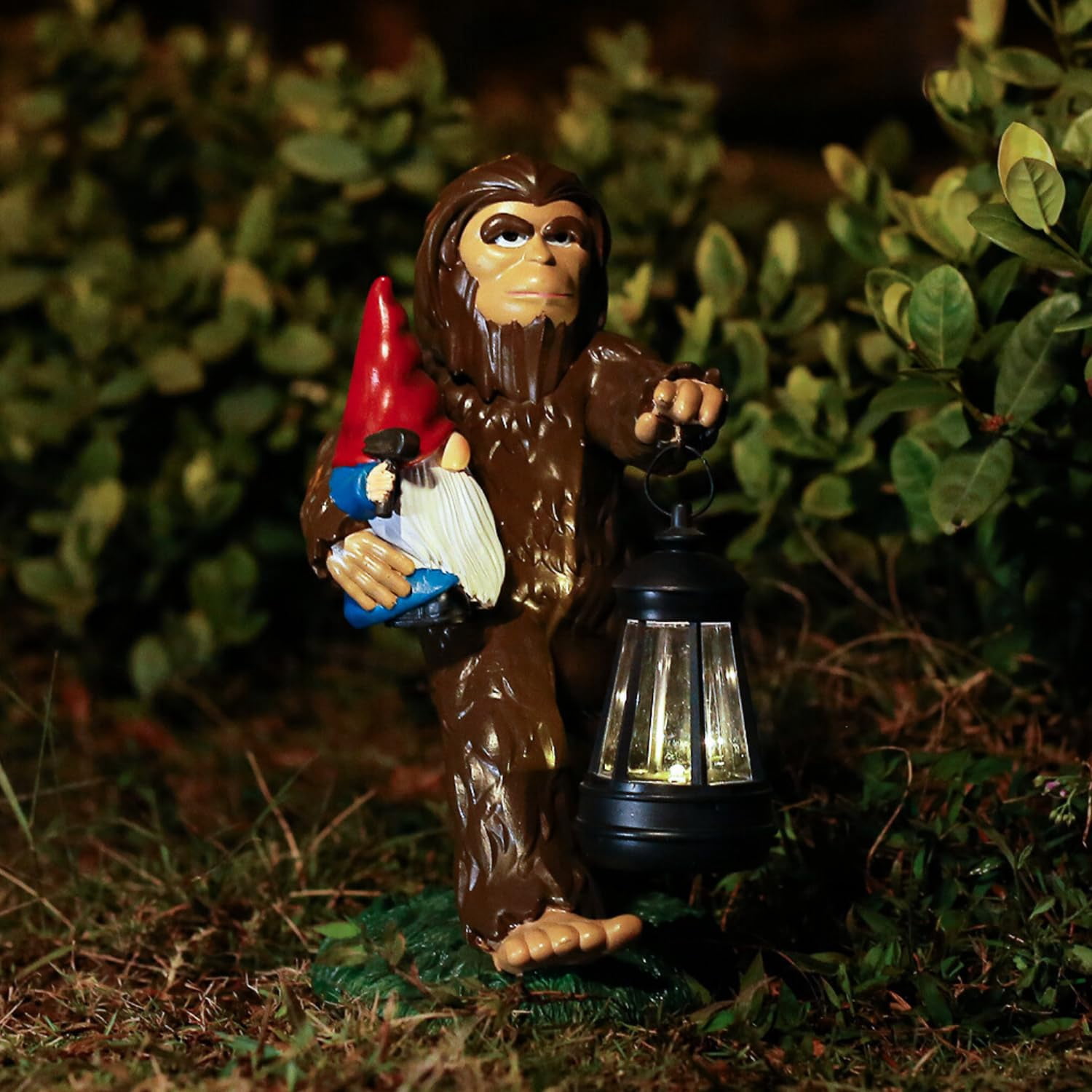 Bigfoot Statue, Bigfoot Yard Decor, Solar Garden Statue for Outside, Solar Garden Yard Patio Decor, Outdoor Statue for Garden, Outdoor Decor for Patio, Bigfoot Gifts, Gardening Gift for Women