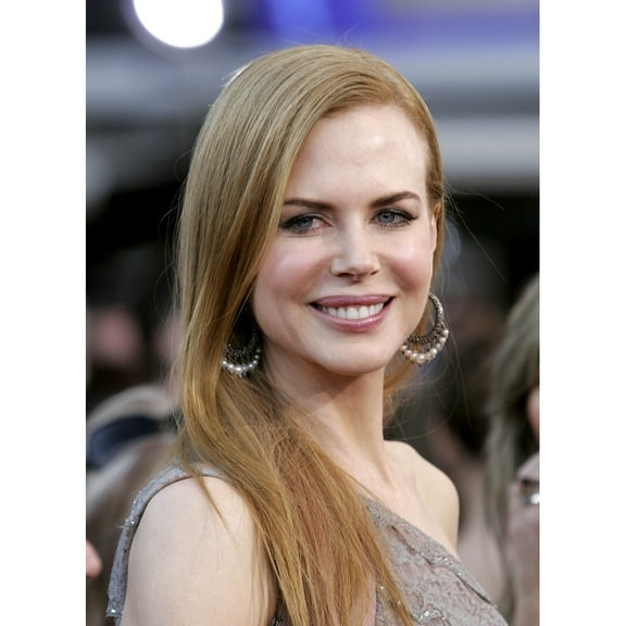 Nicole Kidman At Arrivals For 2009 American Music Awards - Arrivals Photo Print (16 x 20)