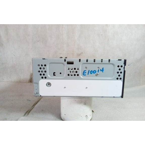 Pre-Owned 2019 Ford Escape AM FM MP3 Receiver GJ5T19C1079KA OEM LKQ - Verify Specific Vehicle Fitment In Description - (Good)