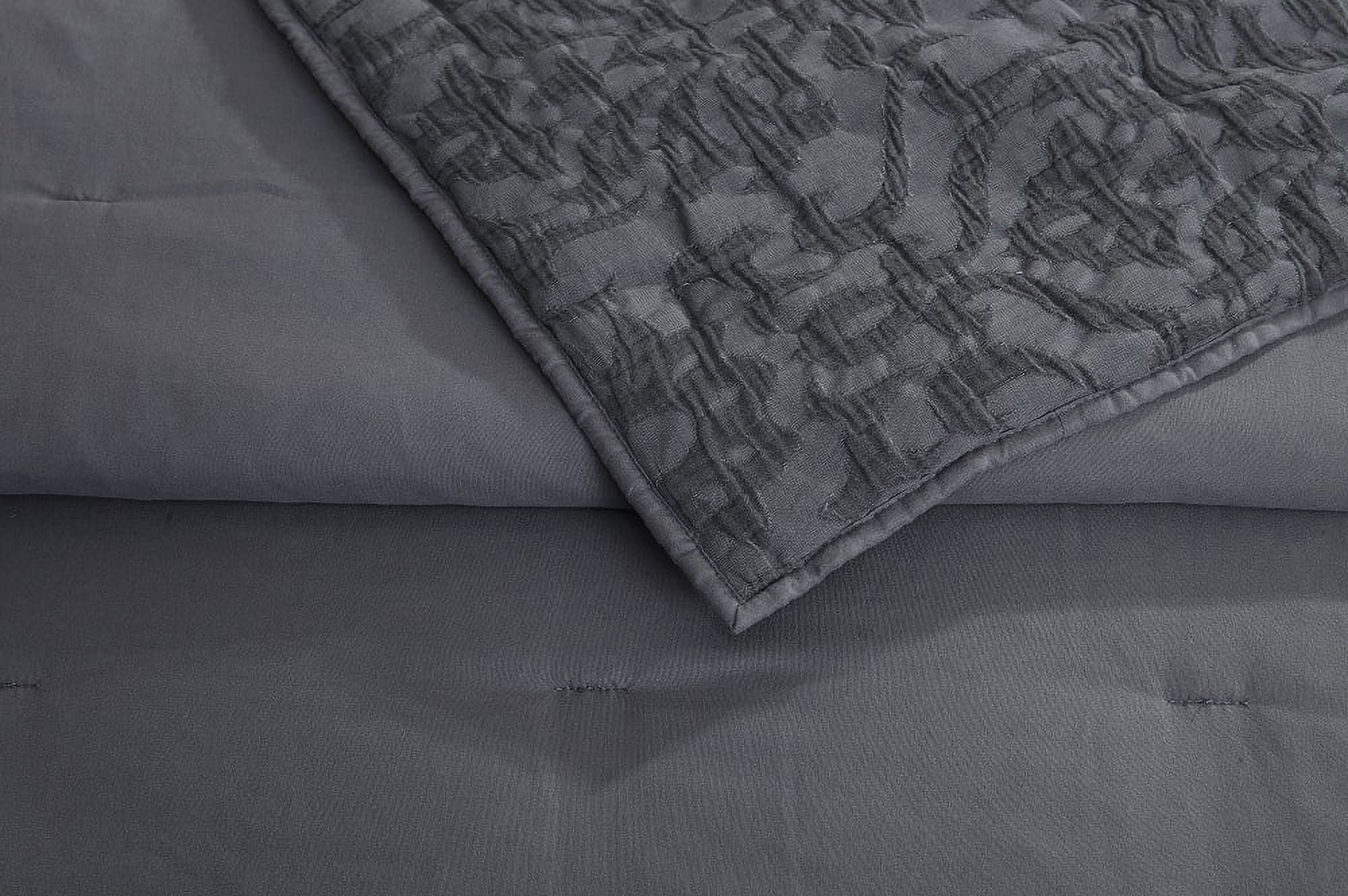 Better Homes & Gardens Damask Cotton Quilt, Full/Queen, Gray