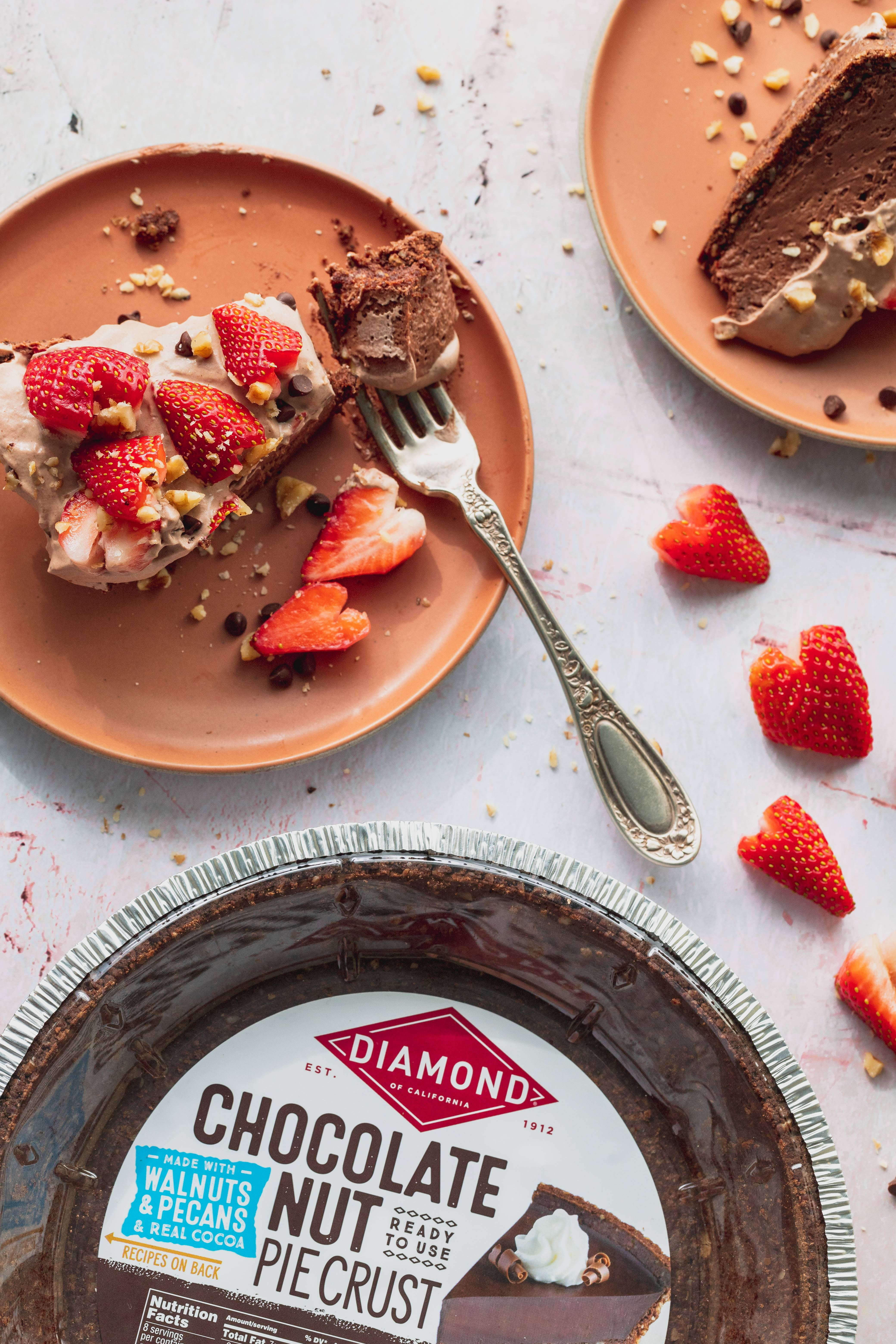 (4 pack) Diamond of California Whole Chocolate Nut Pie Crust, Vegetarian, 6 oz, Aluminum Tray