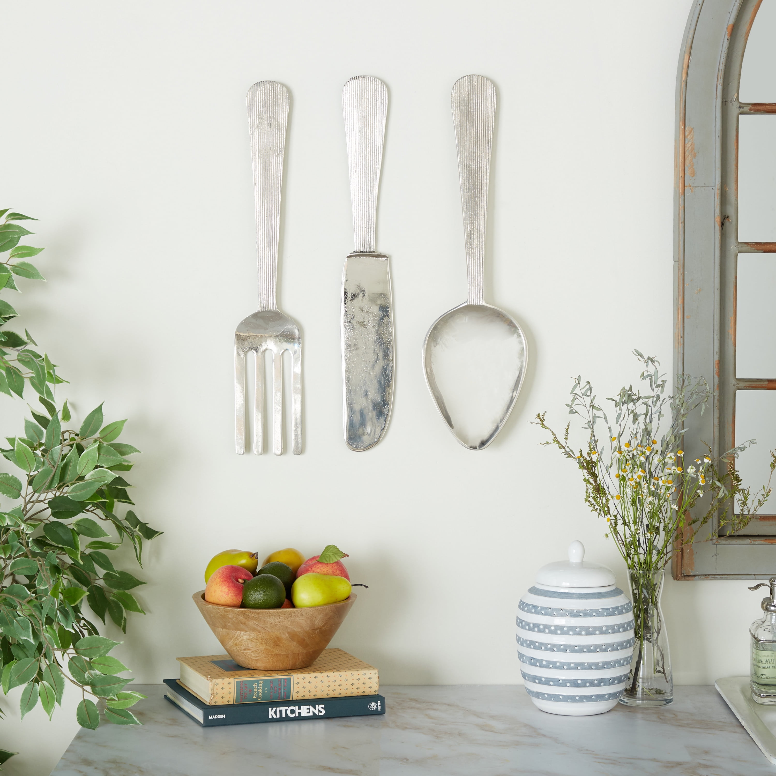 Weathered Metal Spoons - Country Chic Kitchen Decorations