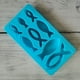 thumbnail image 4 of Molde de silicona Advancent con forma de pez 8 rejillas antiadherente flexible para hornear, 4 of 6